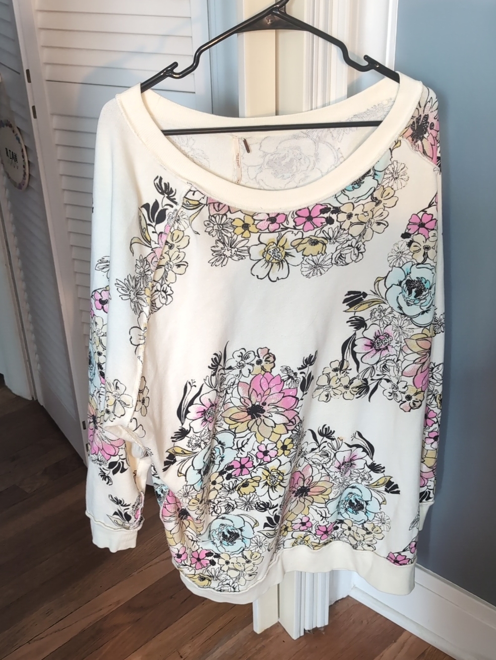 Women's Cream Floral Scoop Neck Top